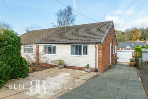 2 bedroom semi-detached bungalow for sale