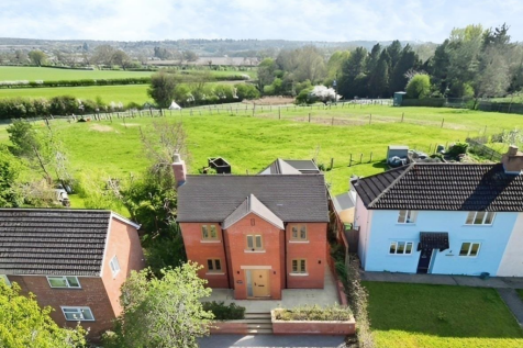 Ashorne 3 bed detached house for sale