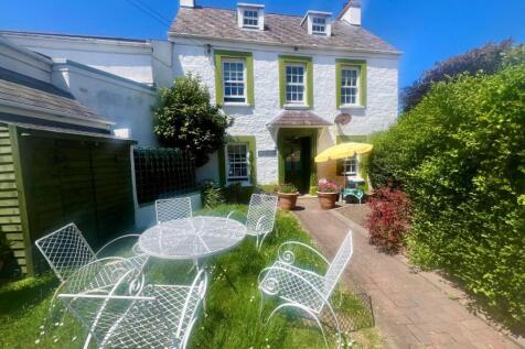 3 bedroom town house for sale