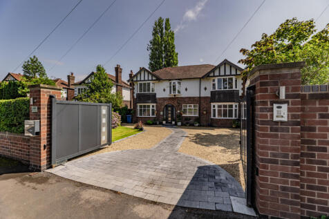 5 bedroom detached house for sale