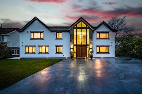 6 bedroom detached house for sale