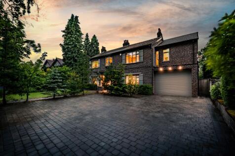 5 bedroom detached house for sale