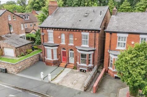 4 bedroom semi-detached house for sale