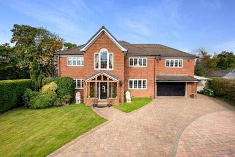 5 bedroom detached house for sale