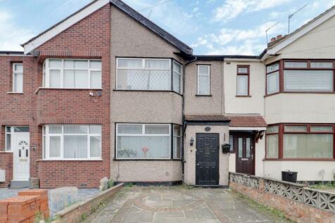 3 bedroom terraced house for sale