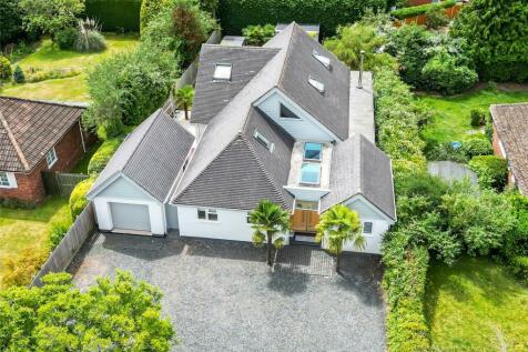 5 bedroom detached house for sale