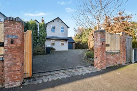 4 bedroom semi-detached house for sale