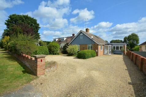 4 bedroom detached bungalow for sale