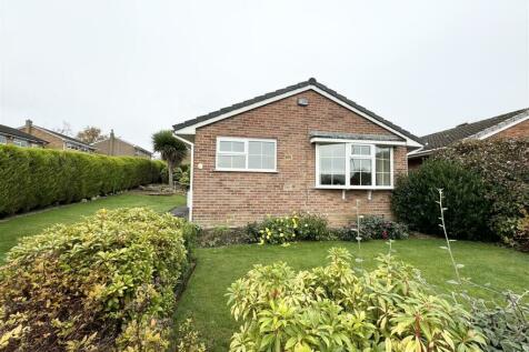 2 bedroom detached bungalow for sale