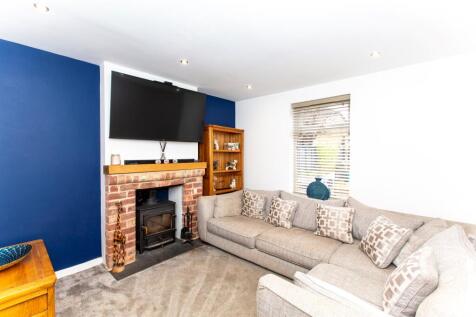 3 bedroom cottage for sale