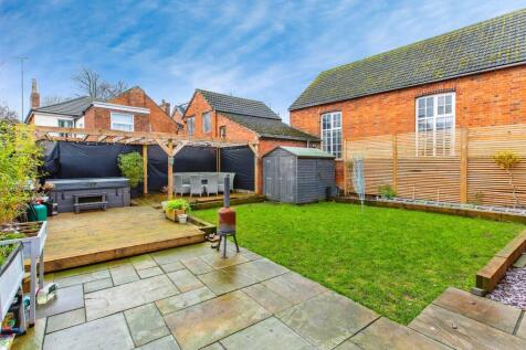 3 bedroom cottage for sale