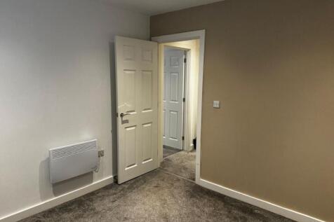 4 Thornhill House, Wakefield 1 bed apartment for sale