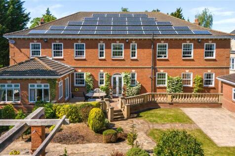 Humberston Avenue, Grimsby... 6 bed detached house for sale