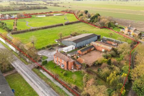 Main Road, Saltfleetby, LN11 3 bed equestrian property for sale