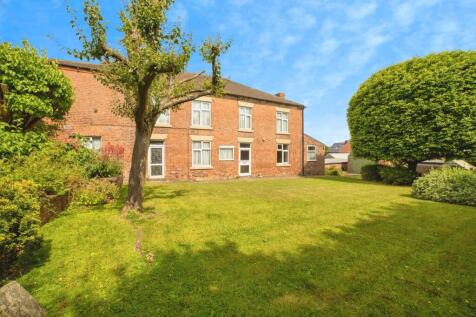 4 bedroom semi-detached house for sale