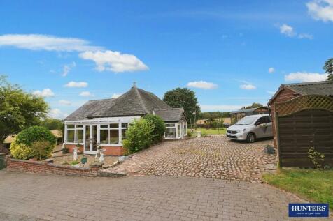 2 bedroom detached bungalow for sale