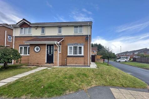 3 bedroom semi-detached house for sale