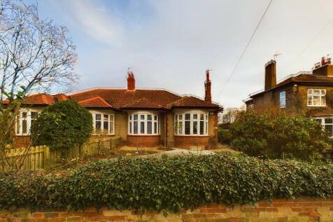 2 bedroom semi-detached bungalow for sale