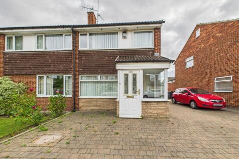 3 bedroom semi-detached house for sale