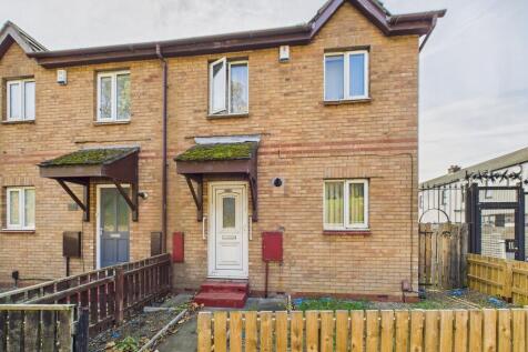 Hart Lane, Hartlepool, County Durham 2 bed end of terrace house for sale