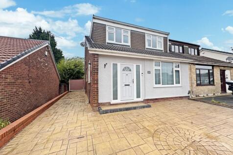 Singleton Grove, Westhoughton, BL5 3 bed semi