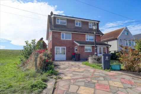 Point Clear CO16 4 bed detached house for sale