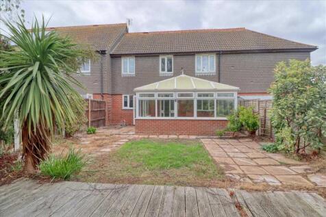 Martello Bay, Clacton on Sea CO15 3 bed terraced house for sale