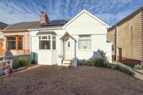 Smithy Moor Avenue, Stocksbridge, S36 3 bed semi