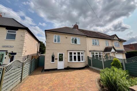 3 bedroom semi-detached house for sale
