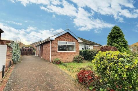 2 bedroom semi-detached bungalow for sale