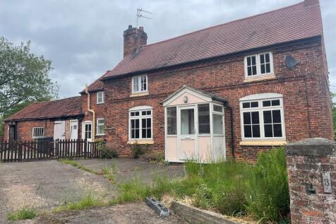 3 bedroom cottage for sale