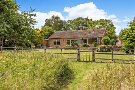 Mill Road, Nassington, Peterborough, PE8 3 bed bungalow for sale