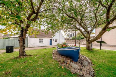 Coble Cottage, 59 Low Greens... 2 bed semi