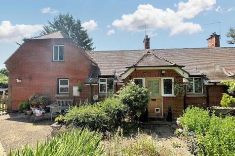 3 bedroom cottage for sale