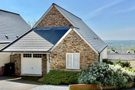 Buzzard Rise, Gunnislake PL18 4 bed detached house for sale