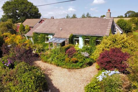YELVERTON PL20 4 bed bungalow for sale