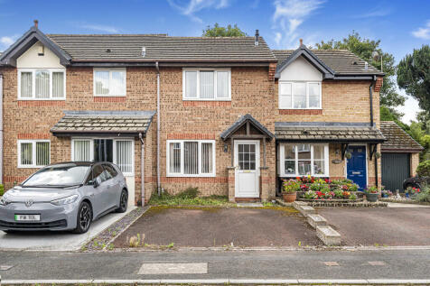 Station Road, PLYMOUTH PL7 2 bed terraced house for sale