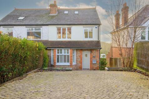 4 bedroom semi-detached house for sale