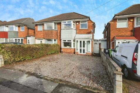 3 bedroom semi-detached house for sale