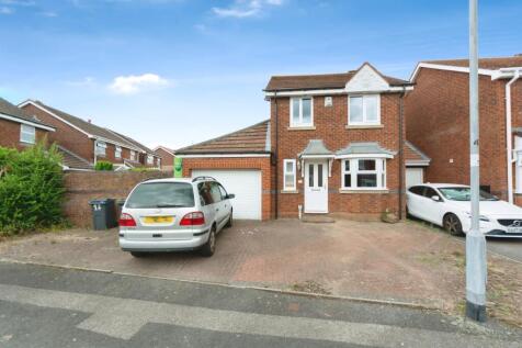 4 bedroom detached house for sale