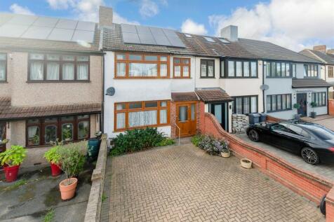 3 bedroom terraced house for sale