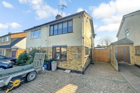 2 bedroom semi-detached house for sale