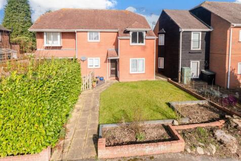 1 bedroom ground floor flat for sale