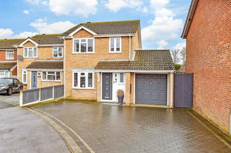 Roman Close, Deal CT14 3 bed detached house for sale