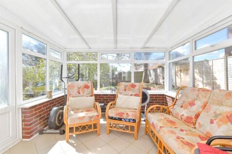 4 bedroom detached bungalow for sale
