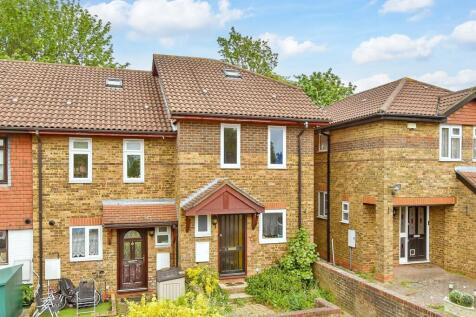 Alvia Gardens, Sutton SM1 2 bed end of terrace house for sale