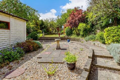 2 bedroom semi-detached bungalow for sale