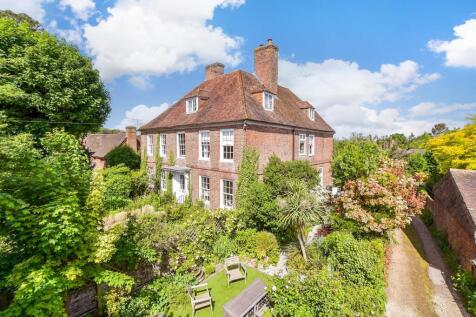 Westfield House, Tenterden TN30 2 bed flat for sale