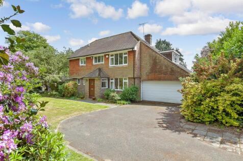 The Paddock, Arundel BN17 4 bed detached house for sale