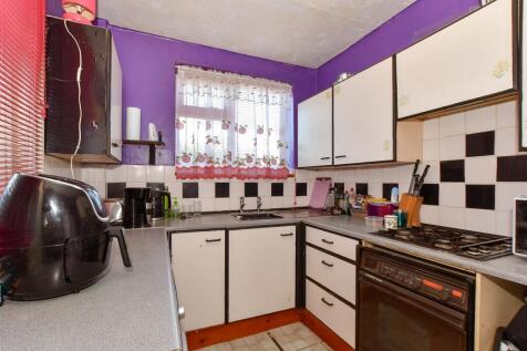 Orchard Road, East Cowes PO32 2 bed terraced house for sale